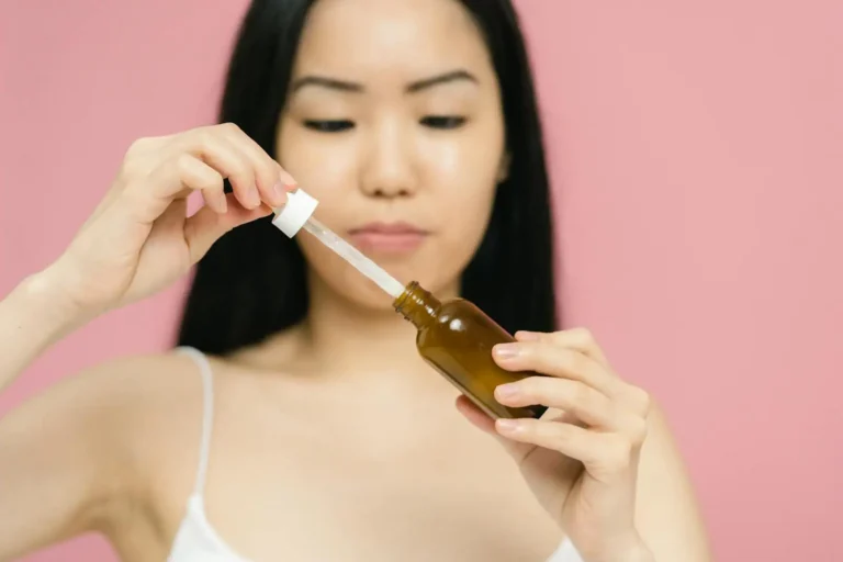 Crème visage anti-tache : identifier la tache, choisir l&rsquo;actif, attendre la juste durée