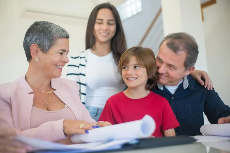 Gérer une SCI familiale : le guide pratique au fil des années