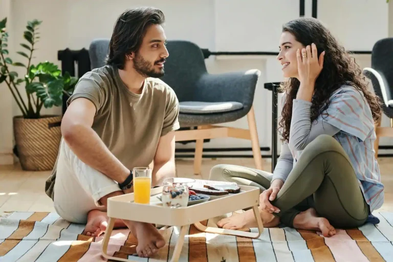 Jeux de conversation en couple : comment vraiment se parler à deux