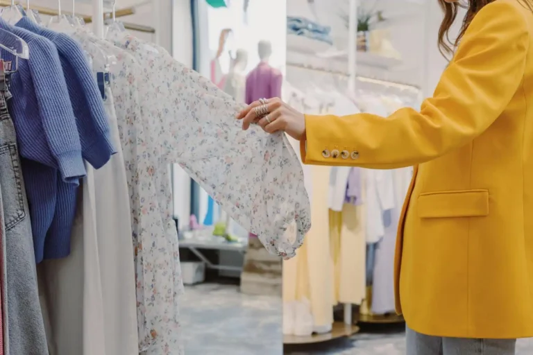 Vêtements Zara femme : bien choisir, styliser et faire durer ses pièces