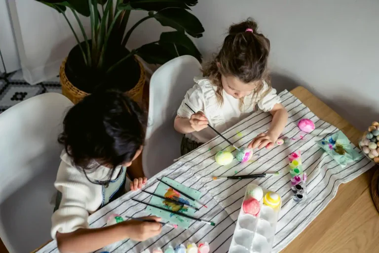 Boîte d&rsquo;œufs vide : 12 activités manuelles à faire avec les enfants