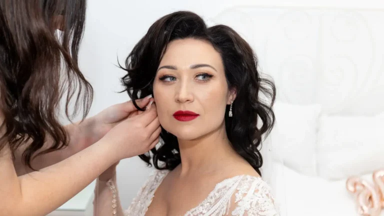 Maquillage de mariage : tenir toute la journée sans se trahir