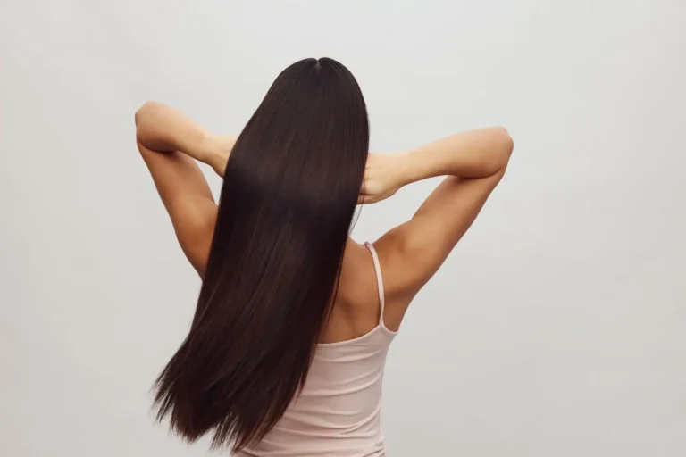 Cheveux queue de rat : redonner de la matière aux pointes