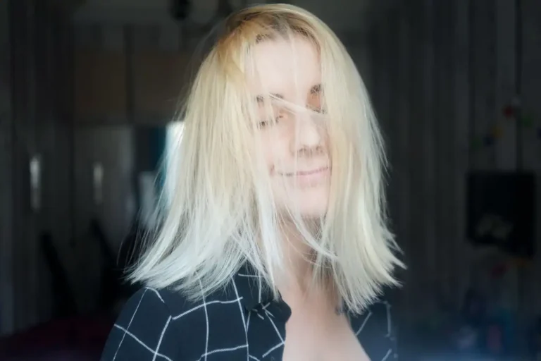 Cheveux incoiffables : reconnaître le syndrome, comprendre le reste