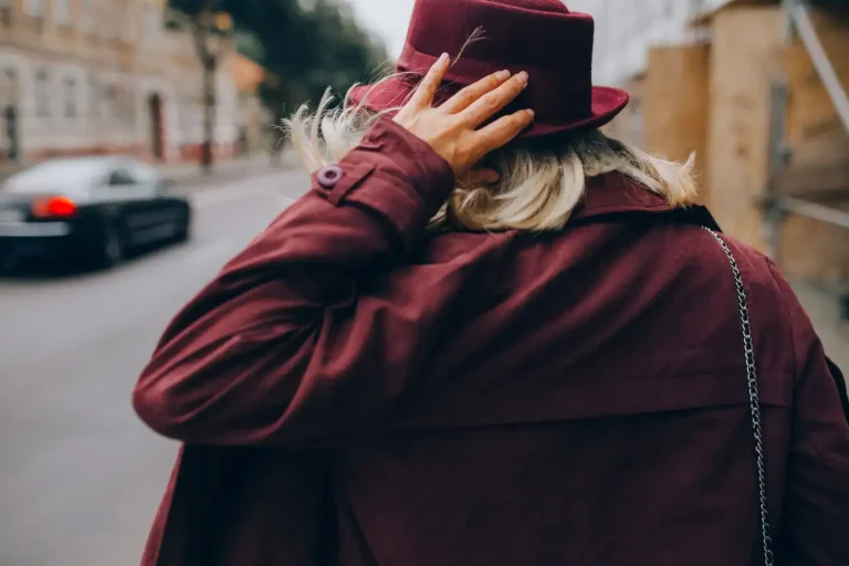 Tendance mode femme automne-hiver 2025 : ce que la saison a déplacé